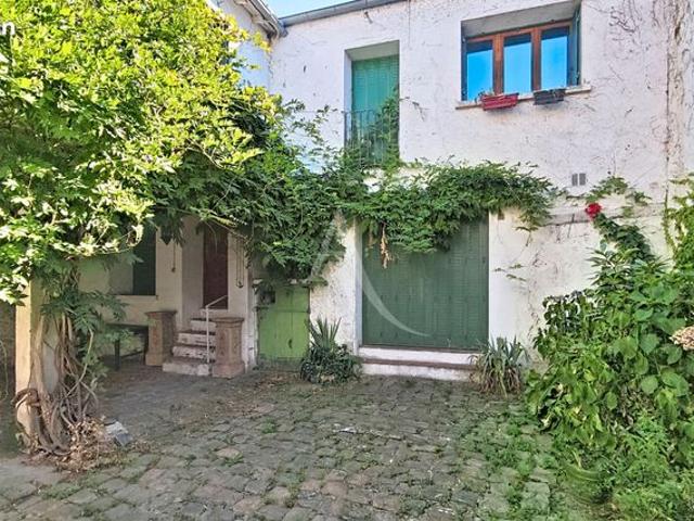 Propriété 7 pièces 196 m²