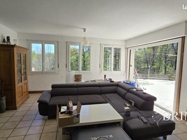 Propriété 7 pièces 198 m²