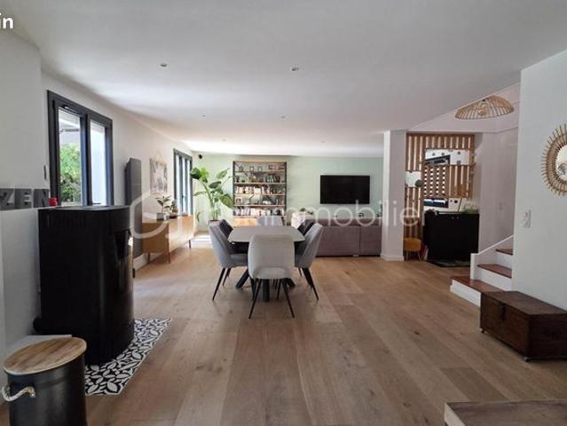 Propriété 7 pièces 191 m²