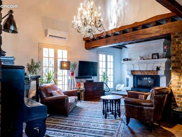 Propriété 7 pièces 206 m²