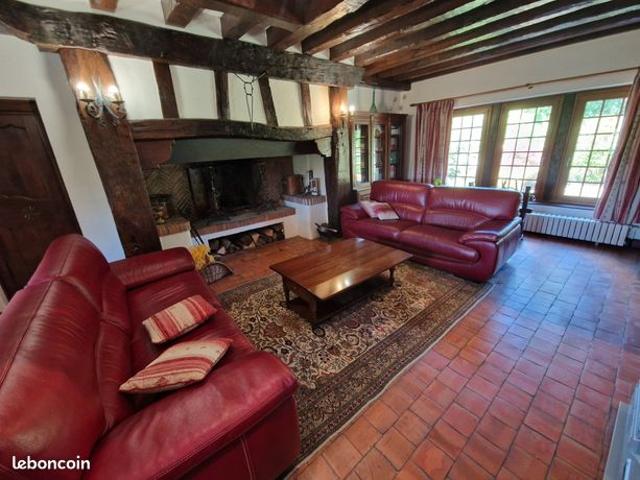 Propriété 7 pièces 208 m²