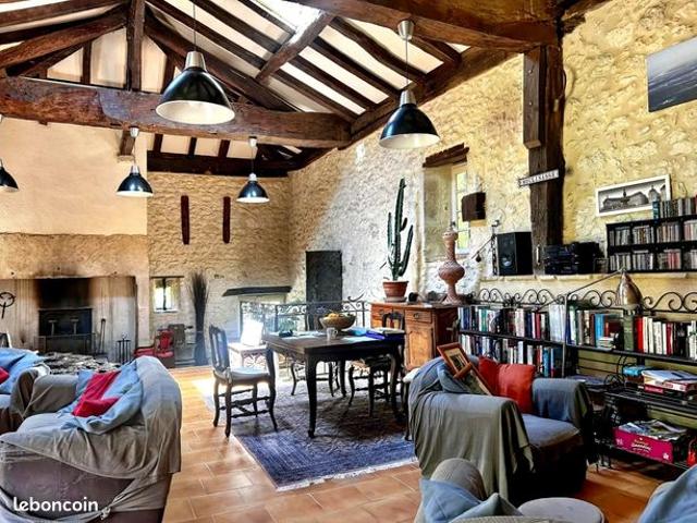 Propriété 7 pièces 229 m²