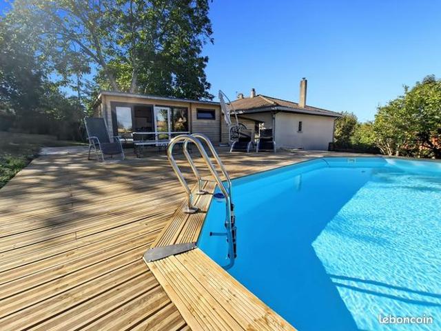 Propriété 7 pièces 220 m²