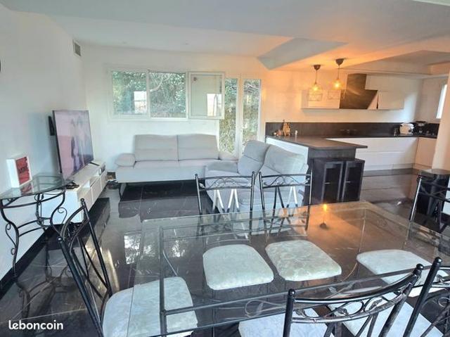 Propriété 7 pièces 230 m²