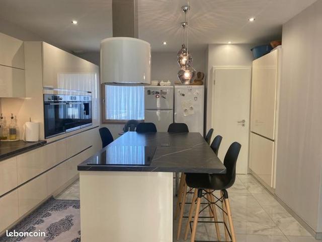 Propriété 4 pièces 150 m²