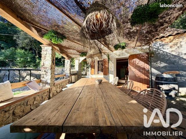 Propriété 4 pièces 35 m²