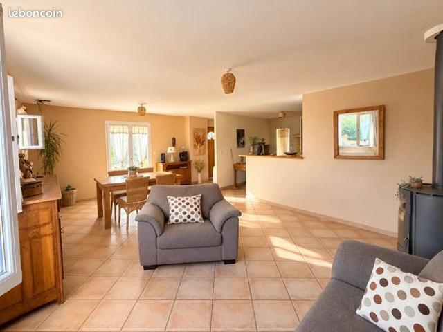 Propriété 4 pièces 81 m²