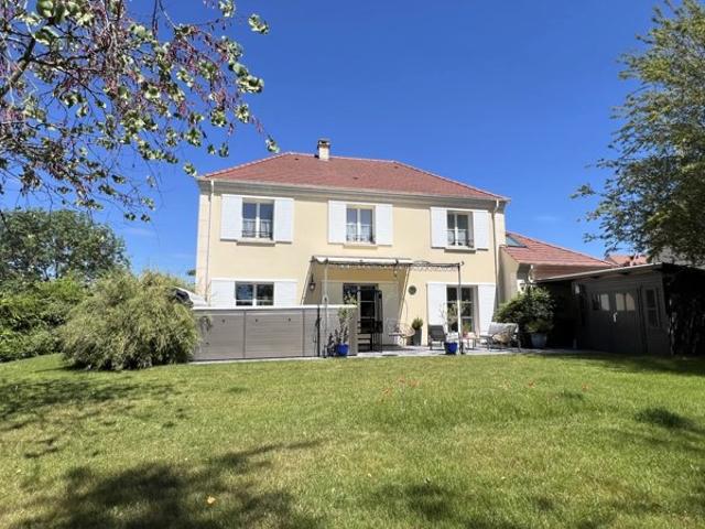 PROPRIÉTÉ 5 CHAMBRES 202 M² HABITABLES
