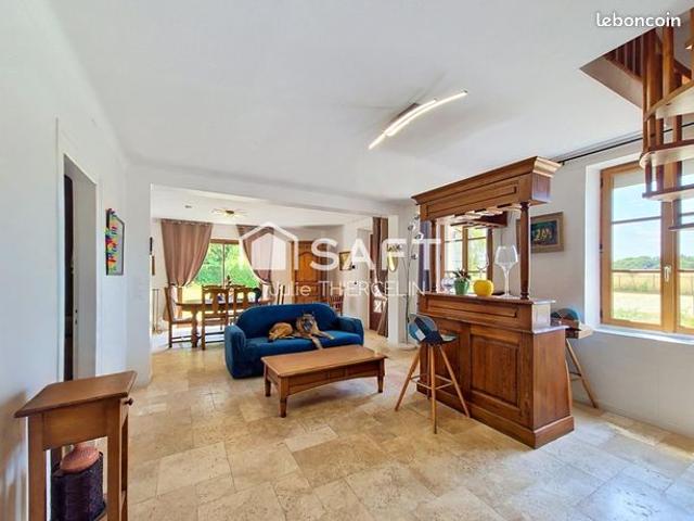Propriété 5 pièces 120 m²