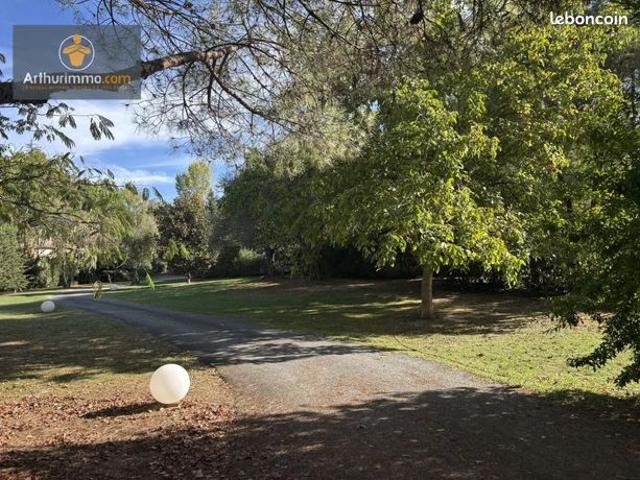 Propriété 6 pièces 146 m²