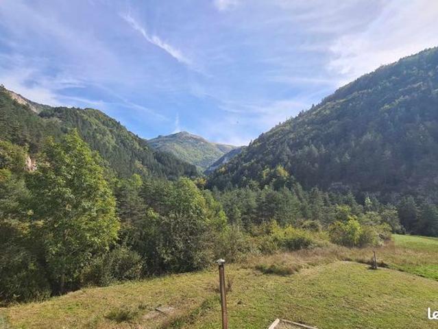 Propriété 6 pièces 140 m²