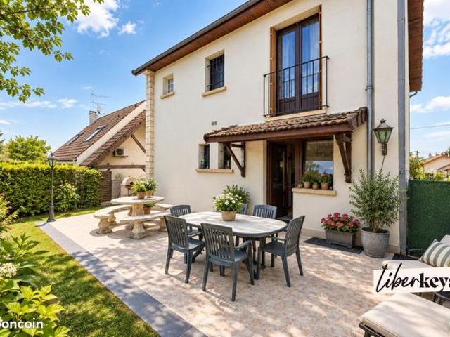 Propriété 6 pièces 140 m²