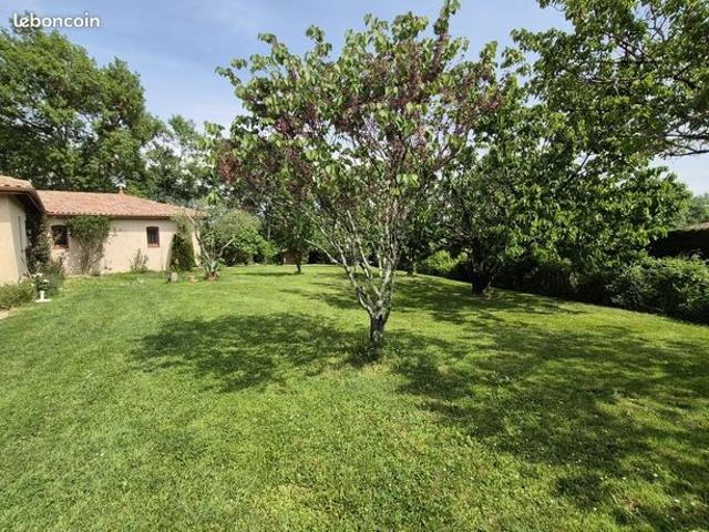 Propriété 6 pièces 159 m²
