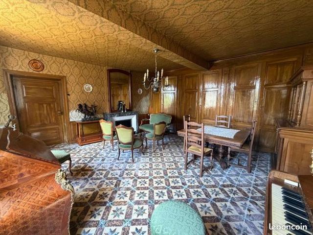 Propriété 6 pièces 165 m²