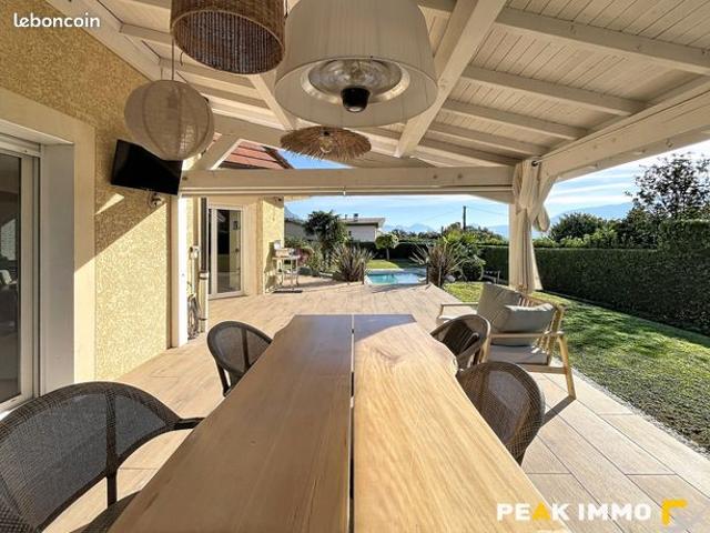 Propriété 6 pièces 160 m²