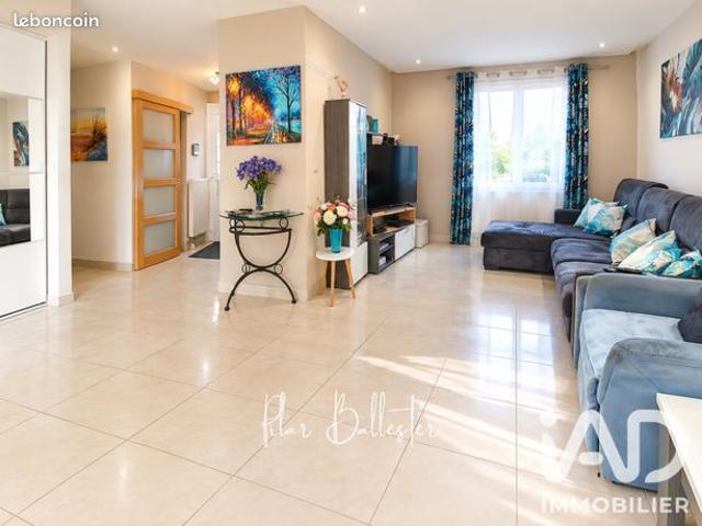 Propriété 6 pièces 161 m²
