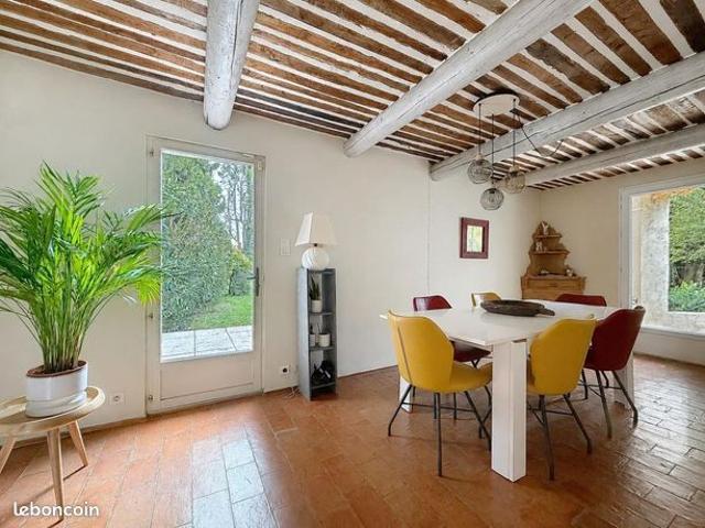 Propriété 6 pièces 162 m²