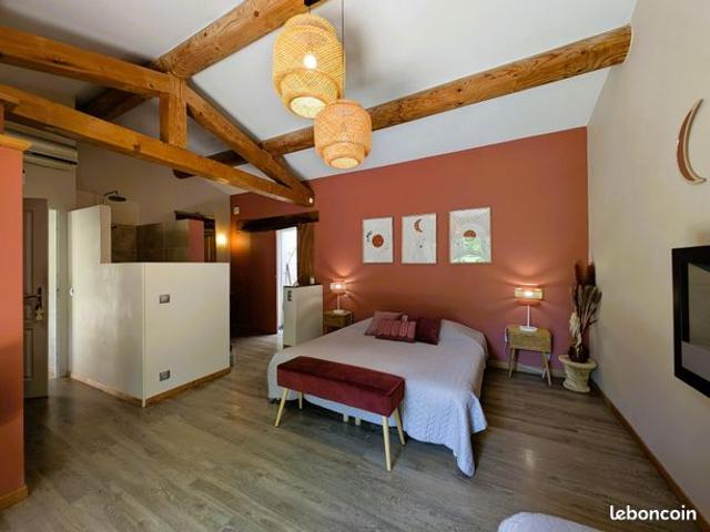 Propriété 6 pièces 162 m²