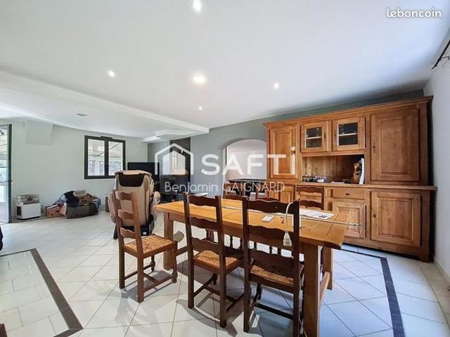 Propriété 6 pièces 170 m²