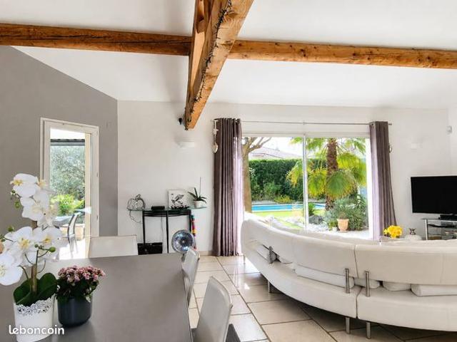 Propriété 6 pièces 188 m²