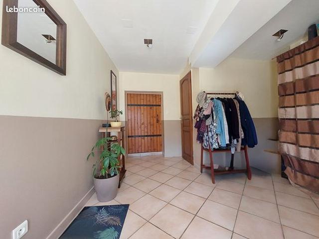 Propriété 6 pièces 180 m²