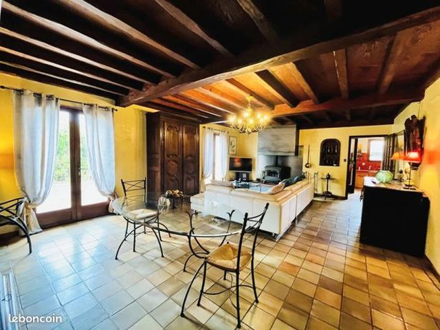 Propriété 6 pièces 195 m²