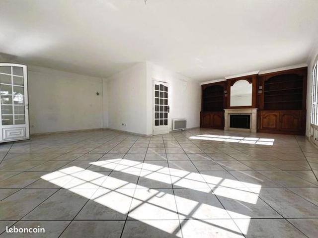 Propriété 6 pièces 197 m²
