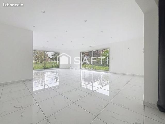 Propriété 6 pièces 200 m²