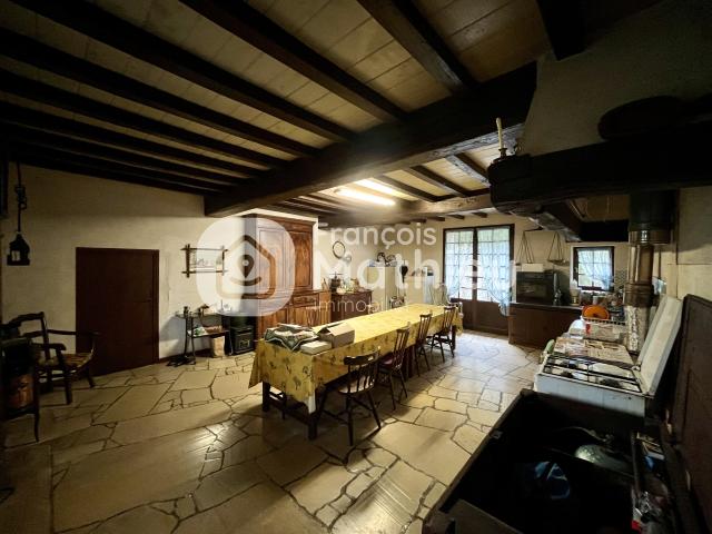 Propriété 6 pièces 215 m2