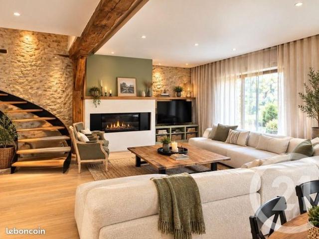 Propriété 6 pièces 220 m²