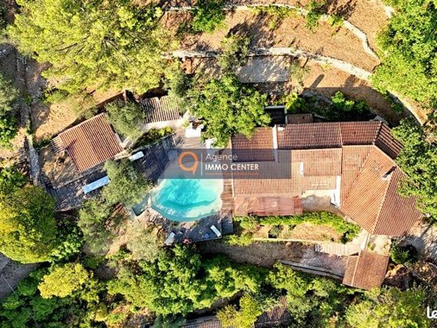 Propriété 6 pièces 220 m²