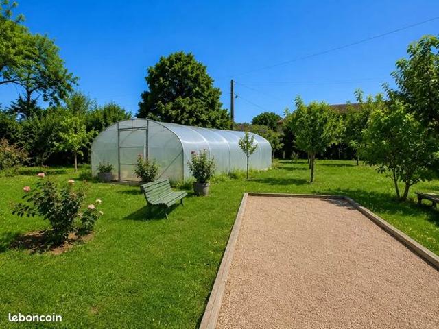 Propriété 6 pièces 231 m²