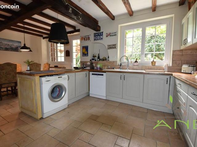 Propriété 6 pièces 286 m²