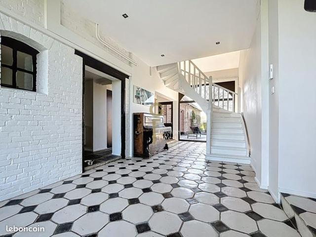 Propriété 6 pièces 310 m²