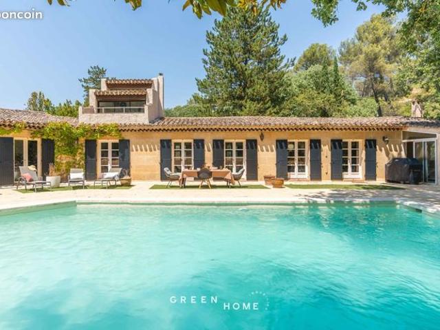 Propriété 6 pièces 455 m²