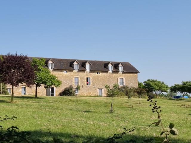 Propriété 8.6 hectares 32 pièces 830 m2