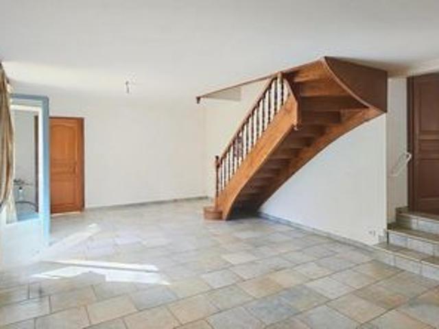 Propriété 8 chambres Écrin de verdure Lot 46