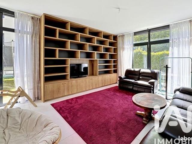 Propriété 8 pièces 199 m²