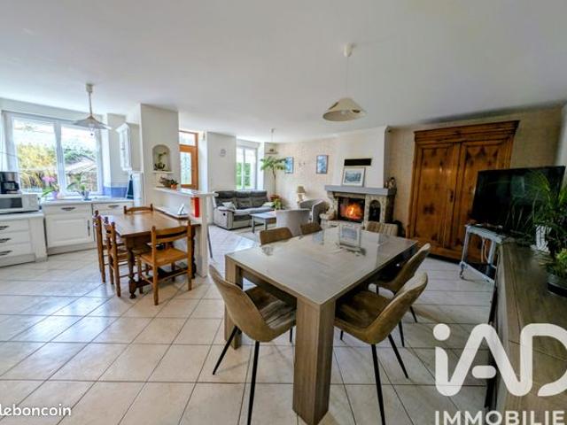 Propriété 8 pièces 214 m²