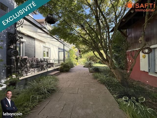 Propriété 8 pièces 217 m²