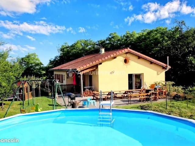 Propriété 8 pièces 218 m²