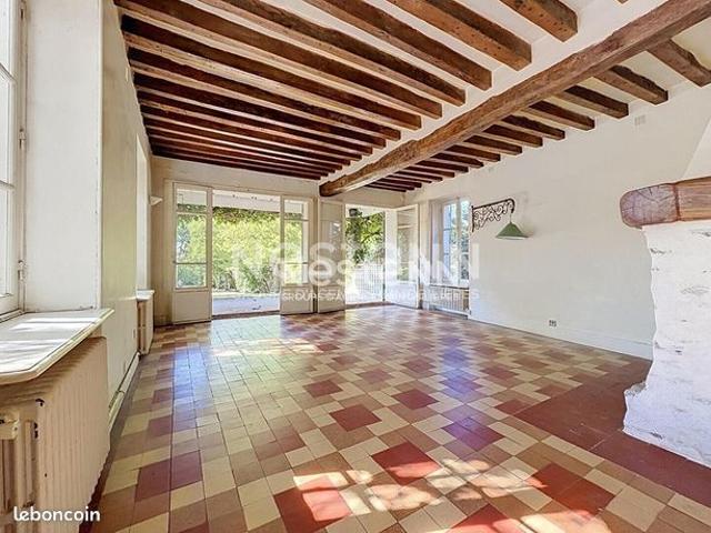 Propriété 8 pièces 218 m²