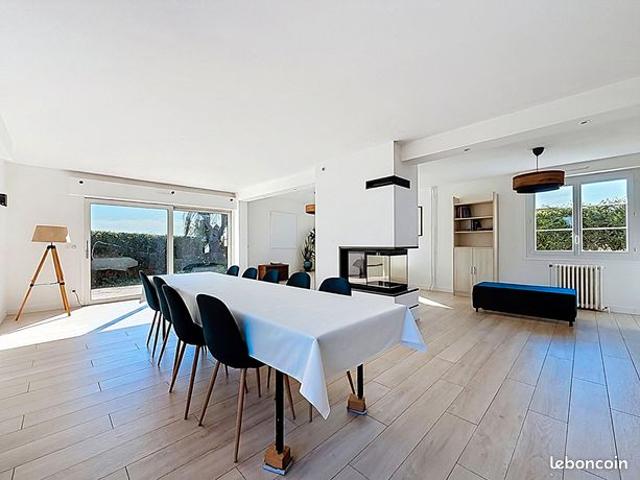 Propriété 8 pièces 227 m²