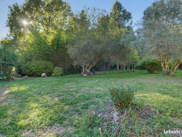 Propriété 8 pièces 237 m²