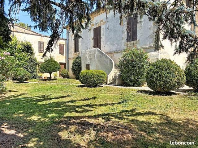 Propriété 8 pièces 230 m²