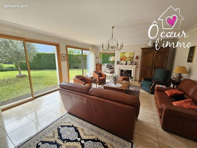 Propriété 8 pièces 231 m²