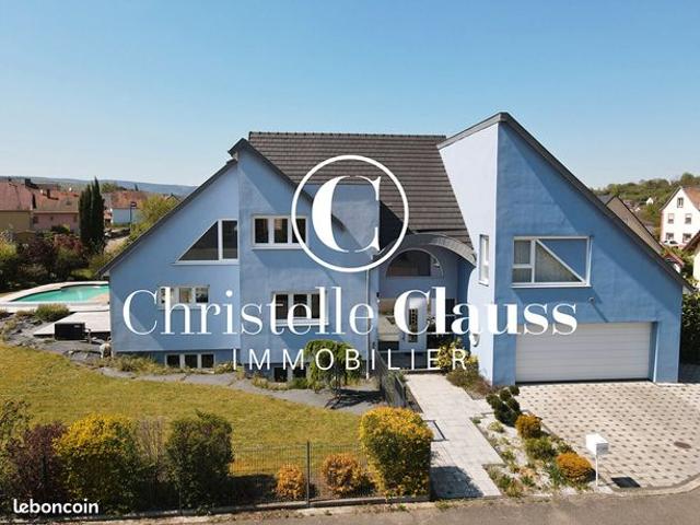 Propriété 8 pièces 240 m²