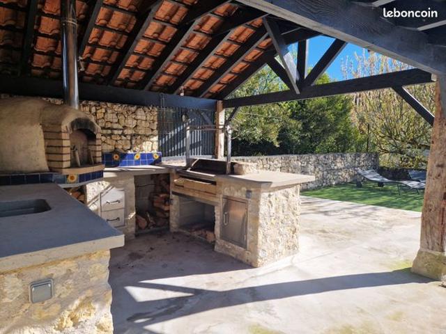 Propriété 8 pièces 287 m²