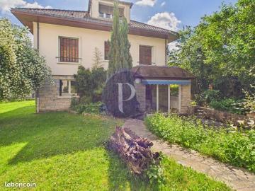 Propriété 9 pièces 180 m²