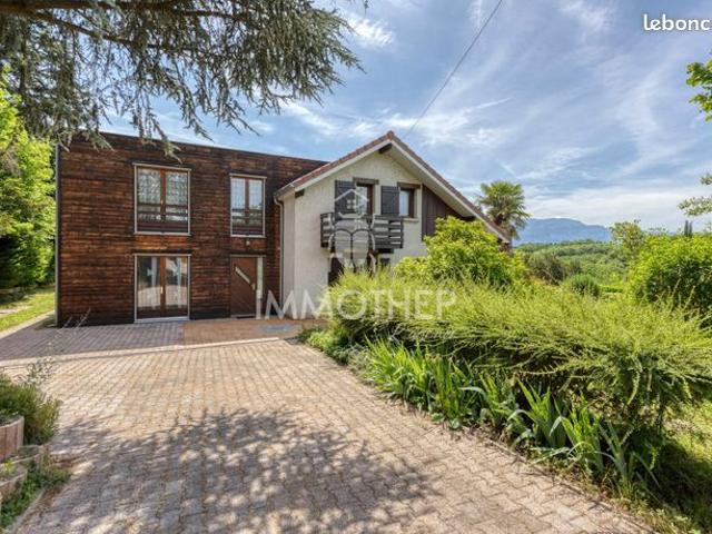 Propriété 9 pièces 217 m²